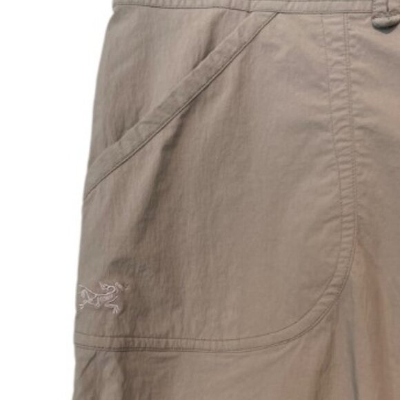 Arc'teryx women’s grey cargo shorts size 12 - Picture 3 of 5